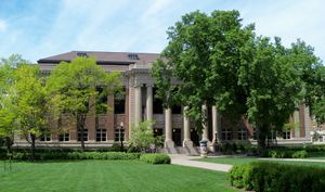 월터 도서관(Walter Library), 노스롭 몰(Northrop Mall)