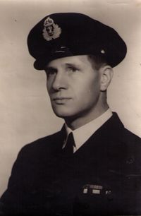 셰틀랜드 버스 작전의 노르웨이 지휘관, 레이프 라르센