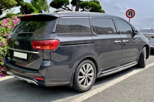 기아 더 뉴 카니발 후측면