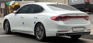 현대 그랜저 하이브리드 후측면