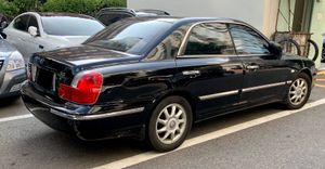 현대 뉴 그랜저 XG (전기형) 후측면