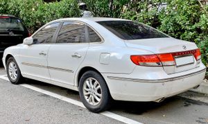 현대 그랜저 뉴 럭셔리 후측면