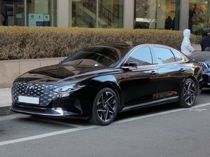 현대 더 뉴 그랜저 정측면