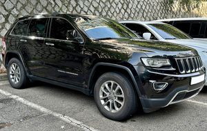 지프 그랜드 체로키(중기형) 정측면