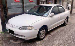 현대 아반떼 정측면