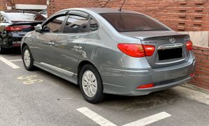 현대 아반떼 LPi 하이브리드 후측면