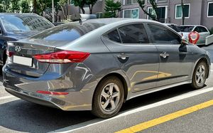 현대 아반떼 AD 후측면