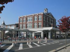 히가시마쓰야마역 동쪽 출입구