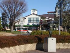 다카사카역 서쪽 출입구