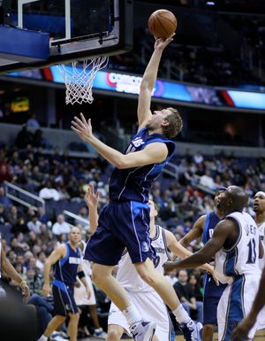 NBA에서는 일관되게 매버릭스에서 뛰고 있다