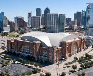 아메리칸 에어라인스 센터 (텍사스주 댈러스, 미국) - 데이비드 M. 슈워츠 설계 (2001년)