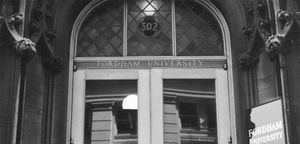 1965년경 빈센트 애스터 빌딩 시청 부서 입구