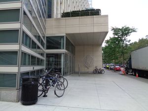 링컨센터 포드햄 로스쿨 입구