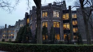 윌리엄 D. 월시 가족 도서관, 로즈 힐