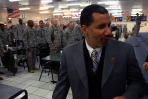 아프가니스탄에서 미군들을 방문한 패터슨 주지사