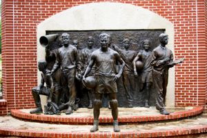 영원한 10인 기념비(The Immortal Ten Memorial)