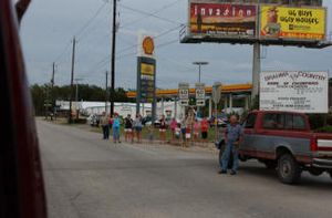 리타 허리케인 대피 중 60번 고속도로에 고립된 운전자들