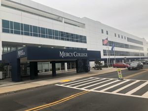 머시 대학교 브롱크스 캠퍼스