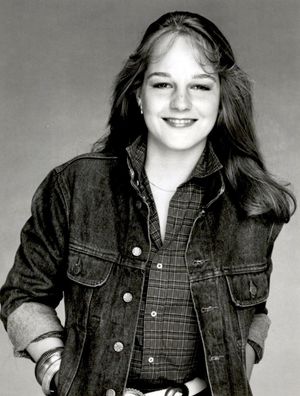 1982년 ABC 시리즈 두 사람이 필요해에서 리사 역을 맡은 헌트