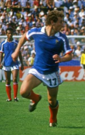 1986년 월드컵에서 프랑스 국가대표팀 소속으로 경기하는 파팽