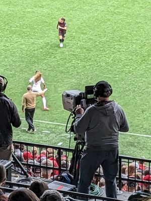 2022 시즌 동안 NWSL은 경기에서 사용되는 카메라의 수와 품질을 향상시켰다.