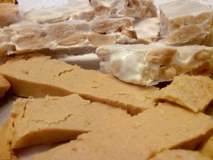 Turrón}})