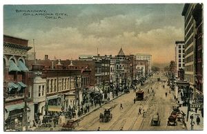 1910년, 현재의 셰리던 애비뉴에서 브로드웨이를 북쪽으로 바라본 모습