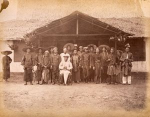 1874년 6월 셀랑고르에서 해산 비밀결사의 "캡틴 차이나"와 그의 추종자들