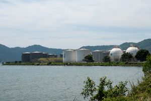 페트로나스가 운영하는 세팡가르 만의 석유 터미널