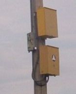 미국 캔자스주의 공습 사이렌(경보) 제어함에 있는 민방위 로고