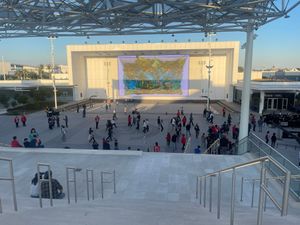 Intuit Dome 야외 코트