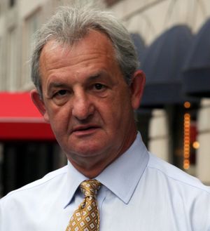 더릴 서터(Darryl Sutter)는 2011년부터 2017년까지 킹스의 감독이었다.