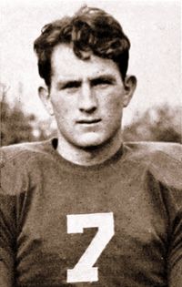 쿼터백 밥 워터필드(Bob Waterfield)