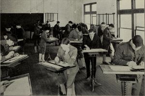 해석기하학 수업을 듣는 공과대학 학생들 (1904)