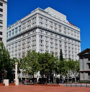 역사적인 포틀랜드 빌딩.