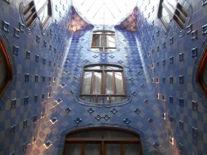 카사바트요 중정, 빛의 파티오