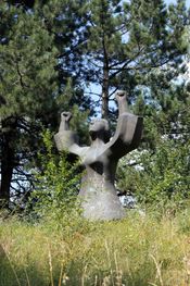 브라차 추모 공원. 도시의 제2차 세계 대전 희생자들을 위한 공원이다.