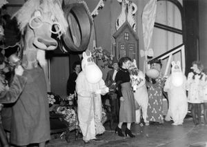 1949년 무민과 토베 얀손의 무대 공연