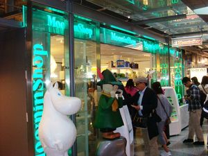 헬싱키 공항(Helsinki Airport)의 무민샵