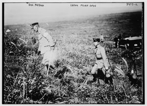 아키야마와 히로히토(1921년)