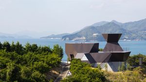 이토 토요오 건축 미술관(伊東豊雄建築ミュージアム)