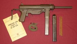 M3 우측면. 회전식 코킹 레버의 손잡이를 확인할 수 있다