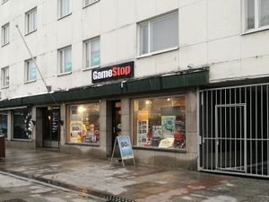 게임스톱(GameStop) 매장, 오울루(Oulu) 이소카투(Isokatu) 거리