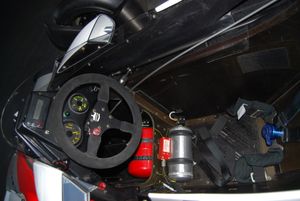 프로스트의 첫 번째 챔피언십 시즌의 맥라렌 TAG-포르쉐 터보 F1의 조종석