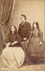 우나, 줄리안, 로즈 (약 1862년)