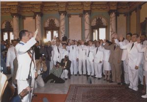 페르난데스는 2004년부터 2008년까지 첫 번째 내각을 취임시켰다