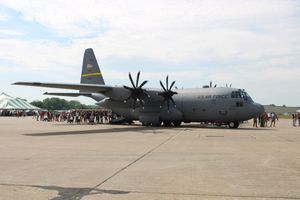 8엽 NP2000 프로펠러를 장착한 C-130H