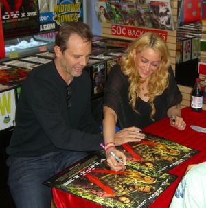 2012년, 자신이 출연하고 감독을 맡았으며 공동 제작한 영화 더 빅팀을 홍보하는 마이클 빈과 그의 배우자 제니퍼 블랑크