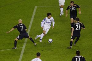 2008년 멜버른 빅토리와의 AFC 챔피언스리그 경기에서 활약하는 엔도 야스히토