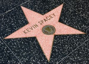 1999년에 설치된 할리우드 명예의 거리의 스페이시의 별
